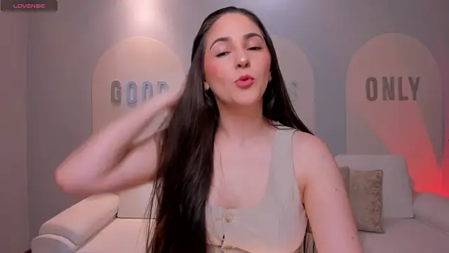 BeccaBaxter online show from March 8, 12:20 pm