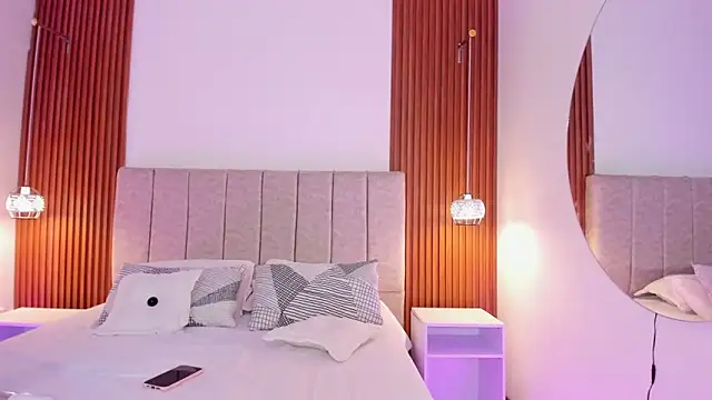 khloe-sweet online show from February 28, 1:10 pm