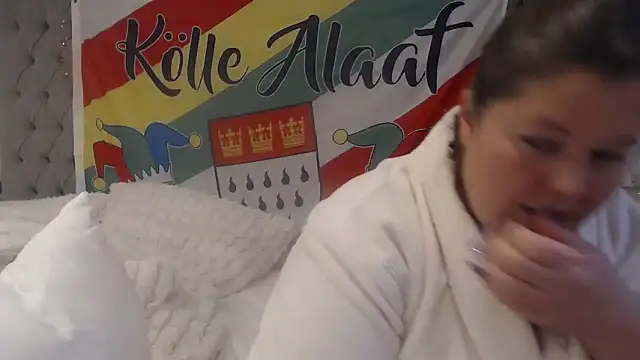 Lars-Lola online show from February 14, 11:45 am