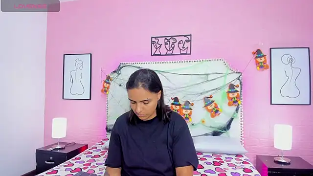 Liiam smith  online show from October 31, 1:15 pm