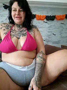 CannabisQueenn online show from October 30, 8:49 am