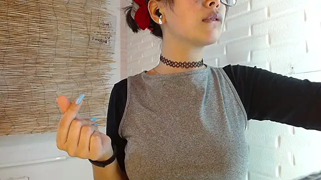 Luna 7 777 online show from April 23, 5:04 am