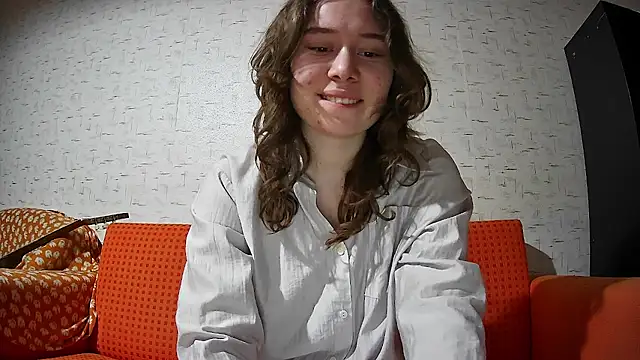 girliemilk online show from January 19, 3:08 pm