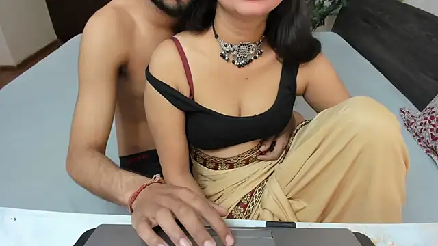 Queen Couple online show from February 25, 6:01 am