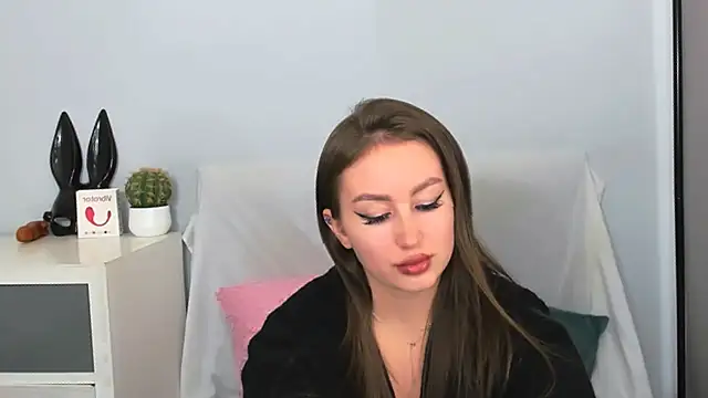 DonnaCam online show from February 8, 10:01 pm