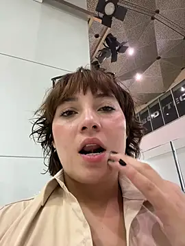 Maggie Geller online show from April 16, 4:17 pm