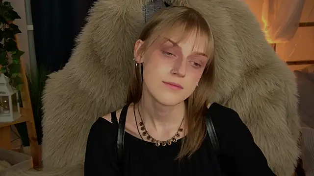 KiraMontoya online show from April 6, 11:39 pm