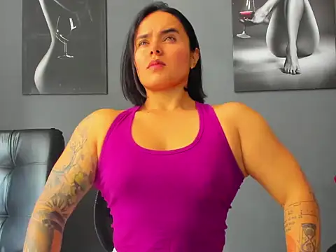 karlyjons12 online show from December 3, 3:36 pm