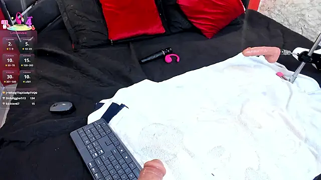 IVISBOUNCYASS online show from March 23, 2:01 pm