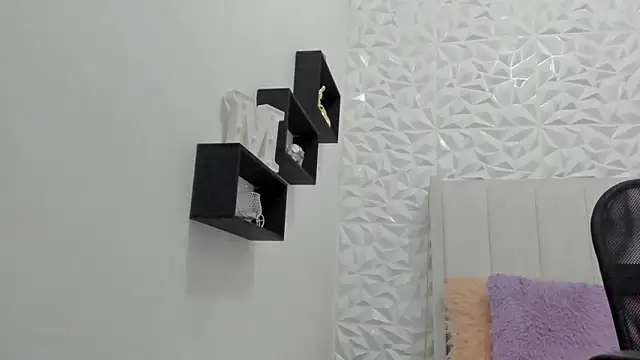 Mirandaa Rogers online show from September 27, 7:32 pm