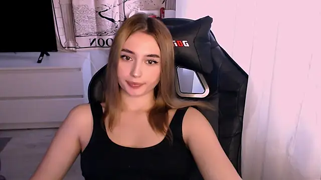 Snapshot of beauty_blonde chatting on September 11, 2:34 am beauty blonde online show from September 11, 2:34 am