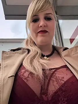 Sexybiene969 online show from April 19, 3:45 pm