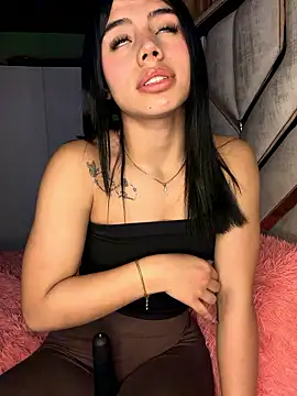 Laura-Khalifa online show from February 6, 7:34 am