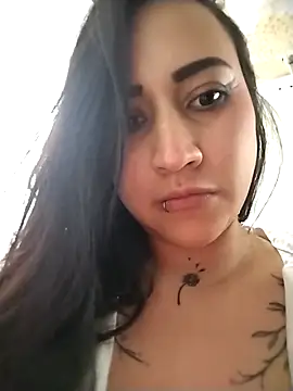 cherryy bombshelll online show from December 14, 6:35 pm