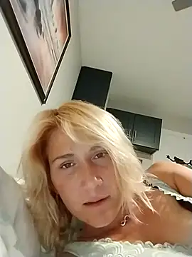 Skippydippy99 online show from October 26, 11:22 pm