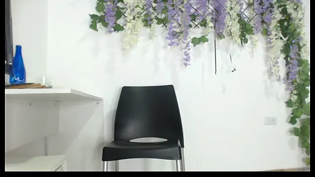 StephyJones1 online show from March 12, 8:33 pm