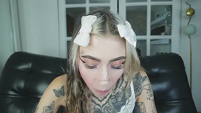 miss   angel online show from February 17, 11:20 am