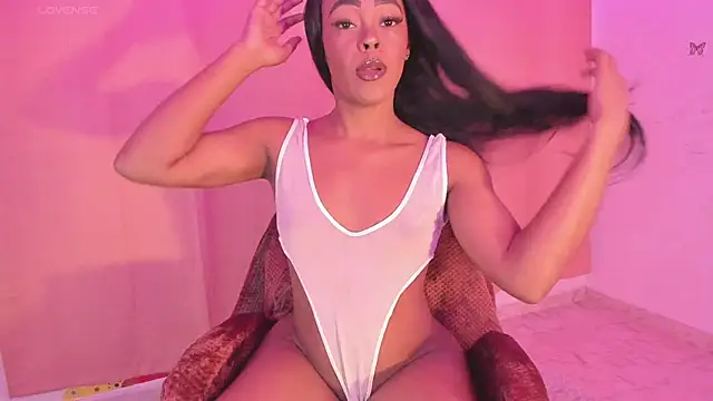 Nataylayla online show from March 27, 8:53 pm