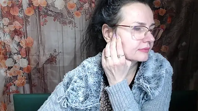 Miroslava Happi online show from February 23, 7:30 am