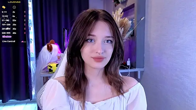 Hisoka akerley online show from June 5, 3:43 am