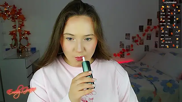 Snapshot of EmilyxxGraces chatting on October 27, 5:30 pm EmilyxxGraces online show from October 27, 5:30 pm