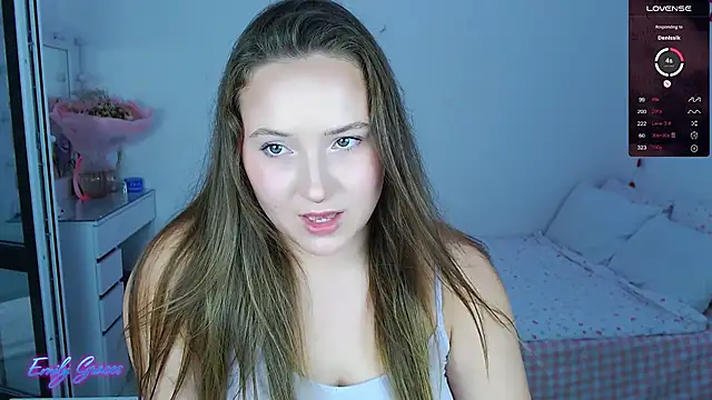 Snapshot of EmilyxxGraces chatting on September 15, 3:48 am EmilyxxGraces online show from September 15, 3:48 am