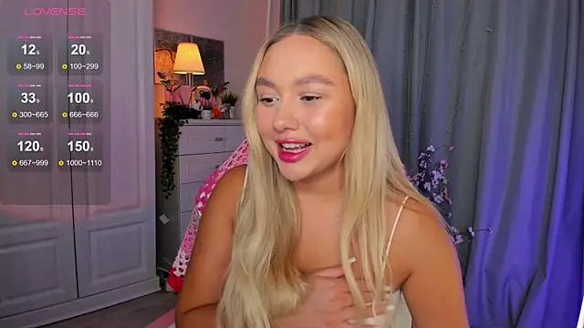 Snapshot of _Loneve__ chatting on October 5, 3:39 pm  Loneve   online show from October 5, 3:39 pm