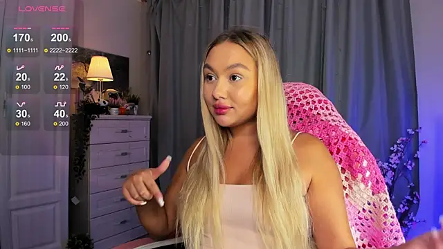 Snapshot of _Loneve__ chatting on October 11, 3:59 pm  Loneve   online show from October 11, 3:59 pm