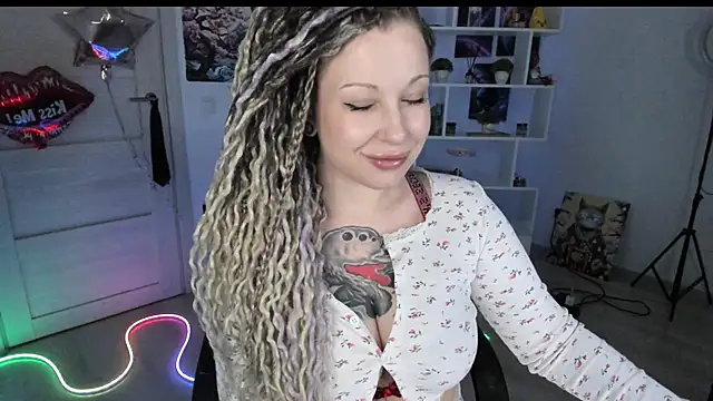 HoneySallyMoore online show from March 22, 2:50 am