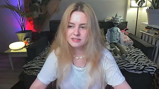 Alexa Pirs online show from July 3, 5:19 pm