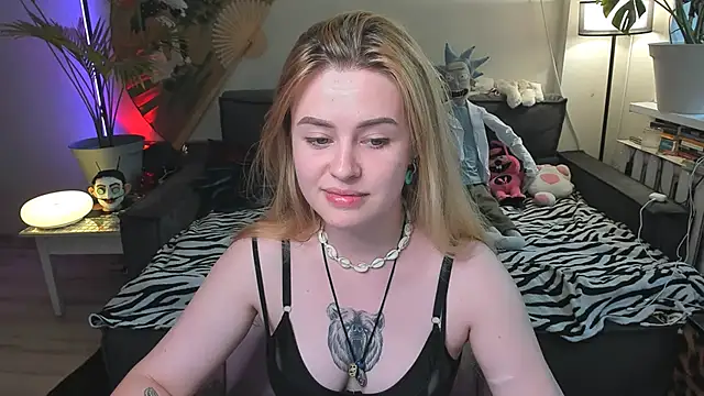 Alexa Pirs online show from June 29, 3:01 pm