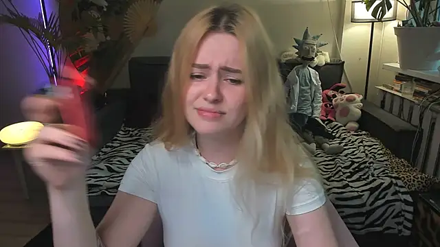 Alexa Pirs online show from July 2, 5:08 pm