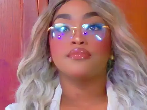 TianahGlow online show from October 10, 9:09 pm