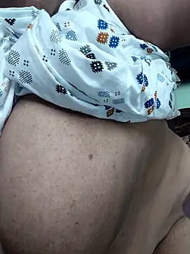 Snapshot of Lizza_boudi chatting on September 30, 6:52 am Lizza boudi online show from September 30, 6:52 am