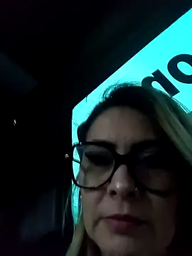 Snapshot of CandieGilson__ chatting on October 3, 11:04 am CandieGilson   online show from October 3, 11:04 am