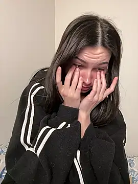 lunalovelee online show from February 24, 11:31 am