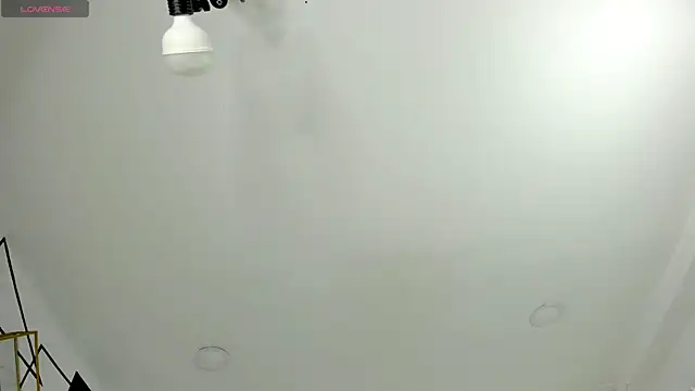 EmiliaRose  online show from December 13, 8:37 pm