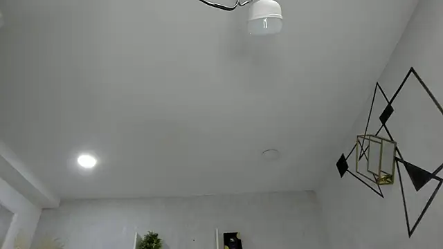 EmiliaRose  online show from April 6, 8:43 pm