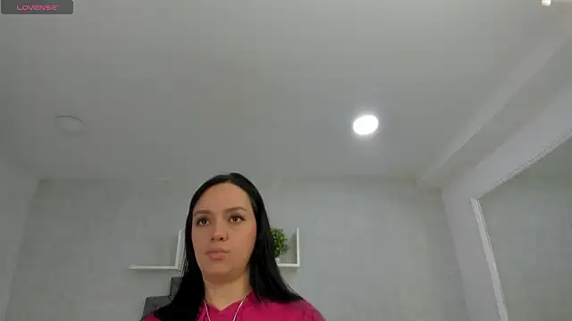 EmiliaRose  online show from November 10, 8:59 pm