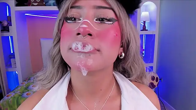 miss   megan online show from February 18, 2:32 am