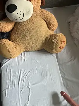 ZafiroKlein online show from March 25, 7:50 pm