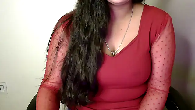 megancatluna online show from February 19, 8:03 am