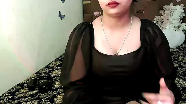 megancatluna online show from November 3, 10:08 am