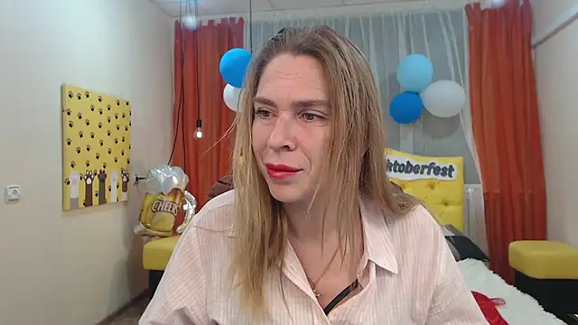 TessaDaybreak online show from September 26, 6:44 am