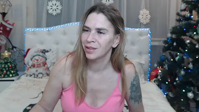 TessaDaybreak online show from January 8, 7:51 pm