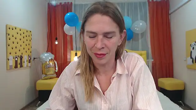 TessaDaybreak online show from September 17, 12:14 pm