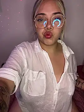  ivyginger online show from February 1, 4:11 am