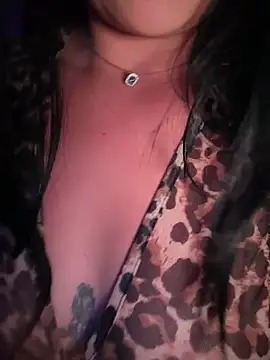 YoungHotMilf97 online show from May 28, 7:17 am