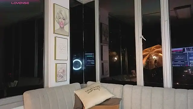 Ivanna West online show from February 3, 10:20 am