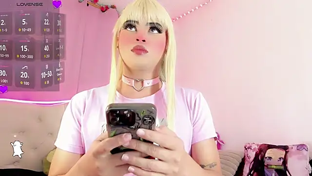 Snapshot of BabyNaomi2 chatting on September 10, 11:38 pm BabyNaomi2 online show from September 10, 11:38 pm